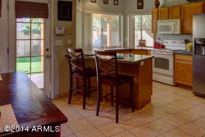 3705 E Topeka Dr, Phoenix, AZ 85050 photo 5