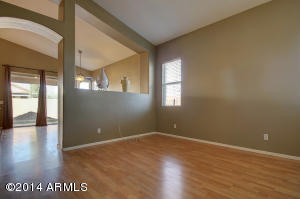 2748 E Sherri Dr, Gilbert, AZ 85296 photo 3