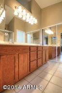 2748 E Sherri Dr, Gilbert, AZ 85296 photo 14