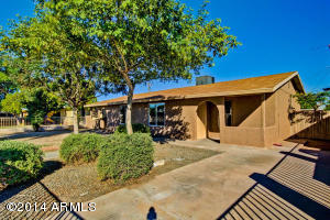 2316 E Lynne Ln, Phoenix, AZ 85042 photo 1