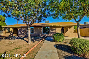 2316 E Lynne Ln, Phoenix, AZ 85042 photo 2