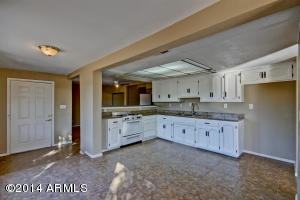 2316 E Lynne Ln, Phoenix, AZ 85042 photo 8