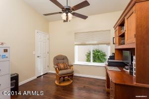 1909 E Willow Tree Ct, Gilbert, AZ 85234 photo 16