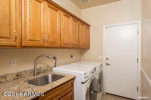 1909 E Willow Tree Ct, Gilbert, AZ 85234 photo 25