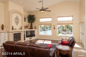 1909 E Willow Tree Ct, Gilbert, AZ 85234 photo 10
