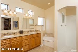 1909 E Willow Tree Ct, Gilbert, AZ 85234 photo 23