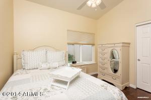 1909 E Willow Tree Ct, Gilbert, AZ 85234 photo 17