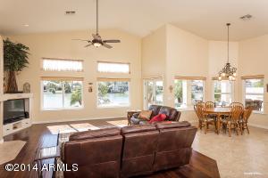 1909 E Willow Tree Ct, Gilbert, AZ 85234 photo 6