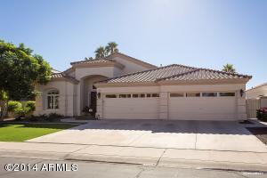 1909 E Willow Tree Ct, Gilbert, AZ 85234 photo 2