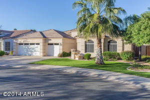 2120 E Clipper Ln, Gilbert, AZ 85234 photo 2
