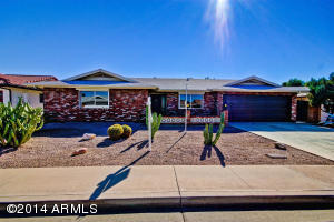 4537 Emerald Cir, Mesa, AZ 85206 photo 2