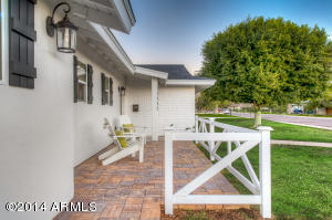 5002 E Mulberry Dr, Phoenix, AZ 85018 photo 2