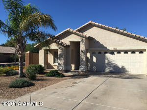 868 S Silverado St, Gilbert, AZ 85296 photo 2
