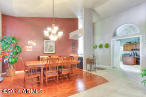 919 W Iris Dr, Gilbert, AZ 85233 photo 4