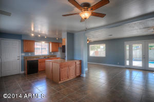 3951 W Orange Dr, Phoenix, AZ 85019 photo 3