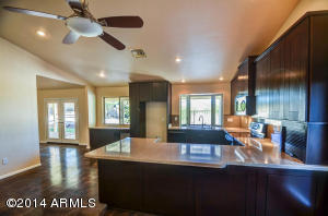 1022 E Paradise Ln, Phoenix, AZ 85022 photo 1