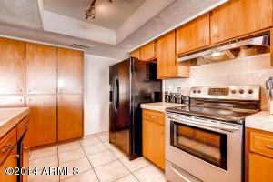 3736 E Mercer Ln, Phoenix, AZ 85028 photo 9
