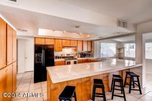 3736 E Mercer Ln, Phoenix, AZ 85028 photo 5