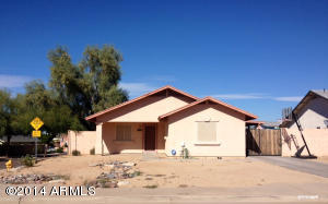 1428 E Vineyard Rd, Phoenix, AZ 85042 photo 1