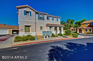902 E Devon Rd, Gilbert, AZ 85296 photo 1