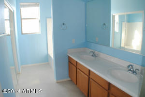 3646 E Flamingo Way, Gilbert, AZ 85297 photo 10