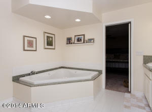 2802 E Sherran Ln, Phoenix, AZ 85016 photo 15