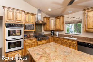2802 E Sherran Ln, Phoenix, AZ 85016 photo 5