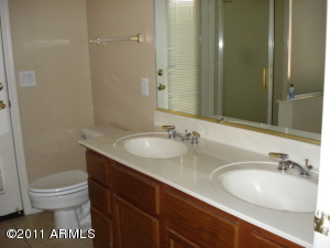 4722 E Sands Dr, Phoenix, AZ 85050 photo 4
