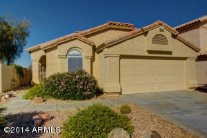 2204 E Crest Ln, Phoenix, AZ 85024 photo 2
