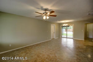 2007 N 37th Pl, Phoenix, AZ 85008 photo 6