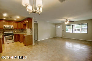 2007 N 37th Pl, Phoenix, AZ 85008 photo 7
