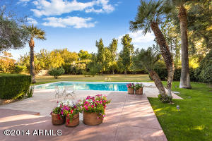 321 E Pomona Rd, Phoenix, AZ 85020 photo 1