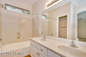 4073 E Clubview Dr, Gilbert, AZ 85298 photo 15