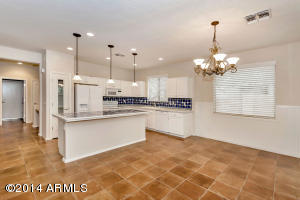 4073 E Clubview Dr, Gilbert, AZ 85298 photo 5