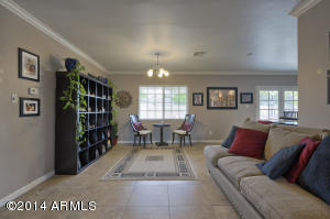 320 E Berridge Ln, Phoenix, AZ 85012 photo 10