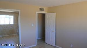 3302 N 39th Dr, Phoenix, AZ 85019 photo 12