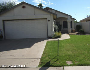2111 E Paradise Ln, Phoenix, AZ 85022 photo 2