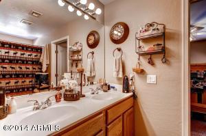 2544 E Del Rio Ct, Gilbert, AZ 85295 photo 16
