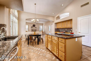 1015 E Betsy Ln, Gilbert, AZ 85296 photo 12