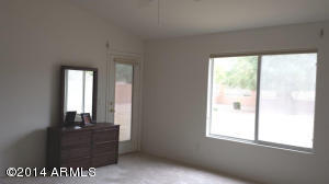 1033 E Ian Dr, Phoenix, AZ 85042 photo 9