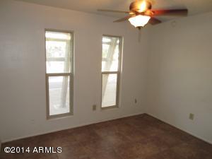 3811 W Mitchell Dr, Phoenix, AZ 85019 photo 8