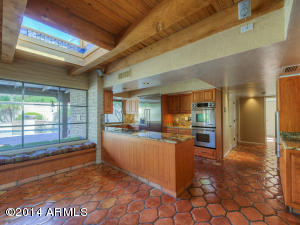 5515 E Camelhill Rd, Phoenix, AZ 85018 photo 9