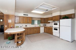 219 E Winter Dr, Phoenix, AZ 85020 photo 5