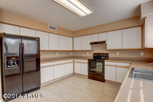 4555 E Villa Rita Dr, Phoenix, AZ 85032 photo 8
