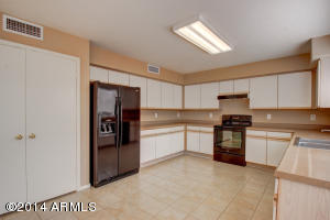 4555 E Villa Rita Dr, Phoenix, AZ 85032 photo 7