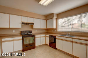 4555 E Villa Rita Dr, Phoenix, AZ 85032 photo 9