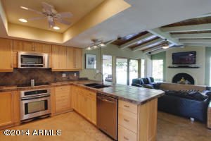 3238 E Minnezona Cir, Phoenix, AZ 85018 photo 8
