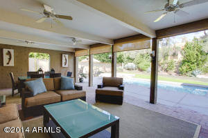 3238 E Minnezona Cir, Phoenix, AZ 85018 photo 13