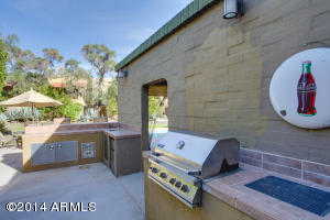 3238 E Minnezona Cir, Phoenix, AZ 85018 photo 19
