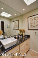 3238 E Minnezona Cir, Phoenix, AZ 85018 photo 23